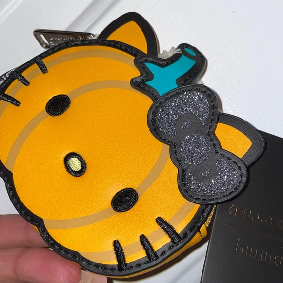 24HR DROP⬇️ Loungefly Hello Kitty Pumpkin Coin Purse - Picture 5 of 7